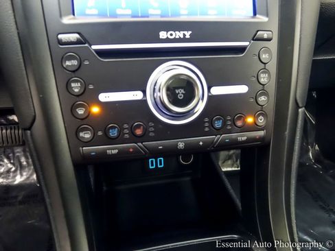 Used 2020 Ford Fusion Energi Titanium image 19