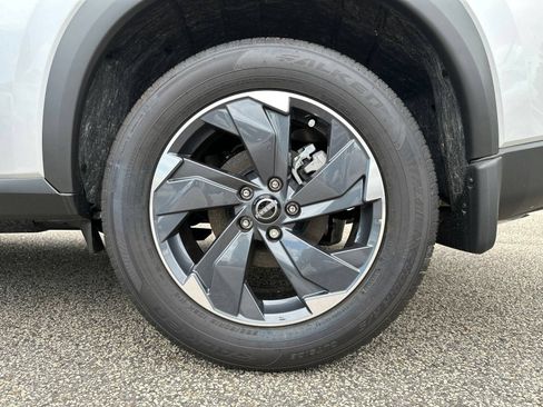 New 2025 Nissan Rogue SV FWD image 21