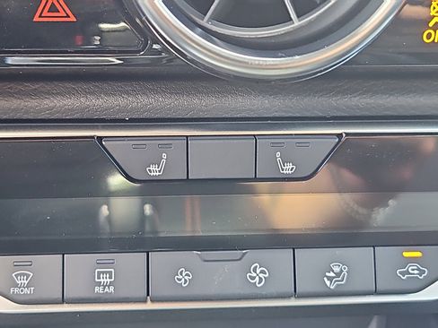 New 2025 Nissan Sentra SR image 6