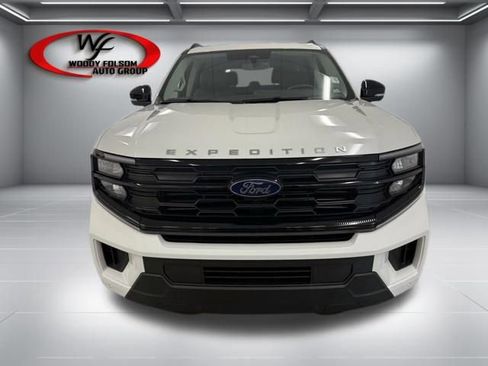 New 2026 Ford Expedition Active image 2
