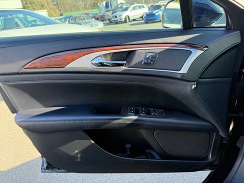 Used 2017 Lincoln MKZ Reserve w/ Climate Package image 21