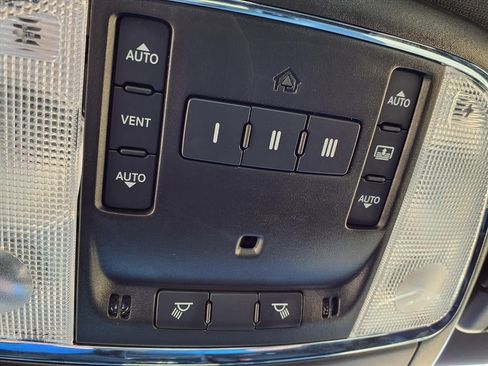 Certified 2023 Chrysler 300 S w/ Comfort Group image 19