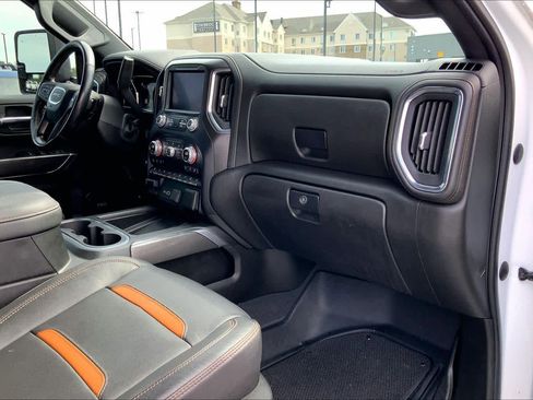 Used 2023 GMC Sierra 2500 AT4 w/ AT4 Premium Plus Package AWD/4WD image 18