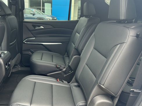 New 2026 Chevrolet Traverse LT w/ Driver Confidence Package AWD/4WD image 14