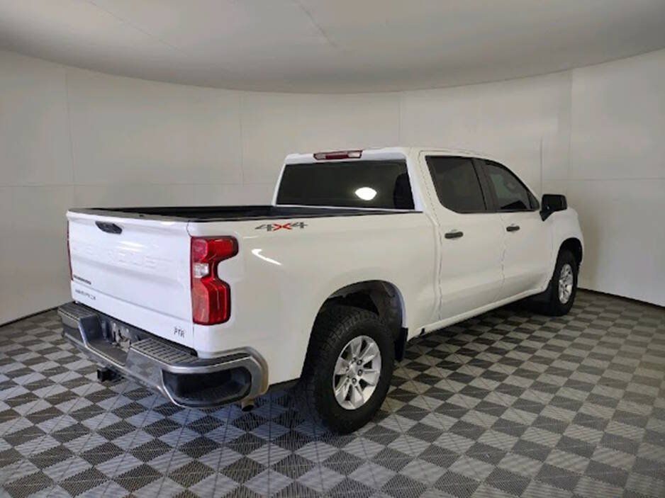 Used 2022 Chevrolet Silverado 1500 W/T w/ Trailering Package AWD/4WD image 9