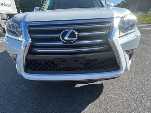 Used 2015 Lexus GX 460 w/ Premium Package AWD/4WD image 14