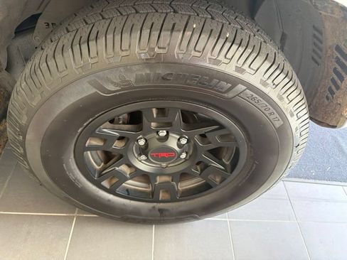 Certified 2023 Toyota 4Runner TRD Off-Road Premium w/ Off Road Premium Plus Package AWD/4WD image 6