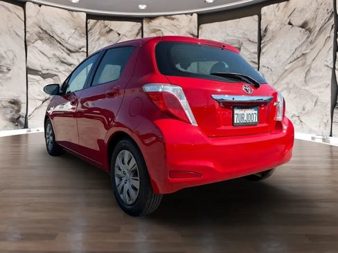 Used 2013 Toyota Yaris L FWD image 8