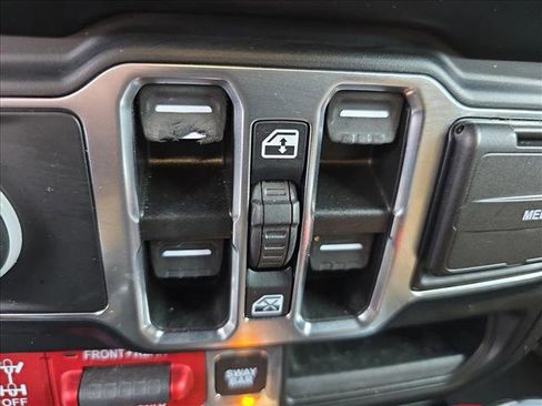 Used 2022 Jeep Wrangler Unlimited Rubicon 4xe w/ Cold Weather Group AWD/4WD image 27