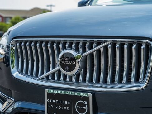 Certified 2024 Volvo XC90 B6 Plus w/ Protection Package Premier AWD/4WD image 12