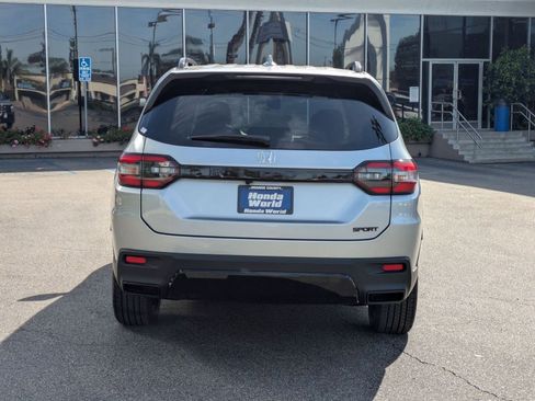 New 2026 Honda Pilot Sport image 5