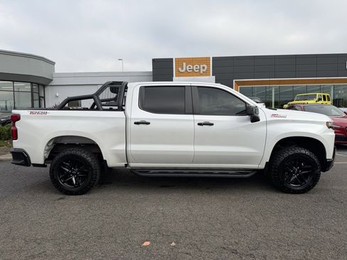 Used 2021 Chevrolet Silverado 1500 LT Trail Boss w/ LPO, Dark Essentials Package image 9