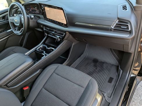 Used 2026 Chevrolet Traverse LT w/ LPO, Floor Liner Package FWD image 29