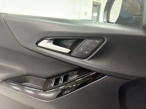 Certified 2025 Chevrolet Equinox RS w/ Safety and Technology Package AWD/4WD image 22