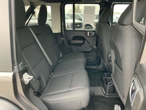 Used 2020 Jeep Wrangler Unlimited Sport image 45