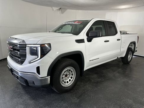 Used 2023 GMC Sierra 1500 Pro w/ Trailering Package image 4