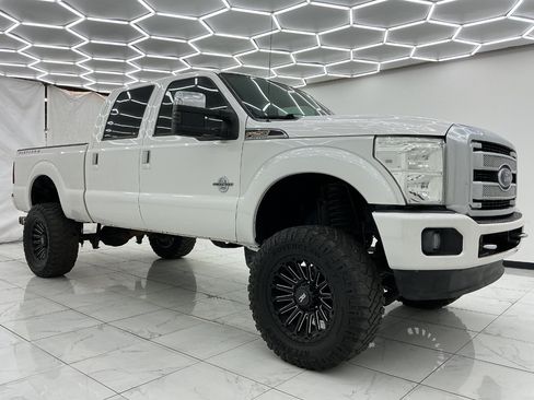 Used 2015 Ford F250 Platinum w/ FX4 Off-Road Package AWD/4WD image 7
