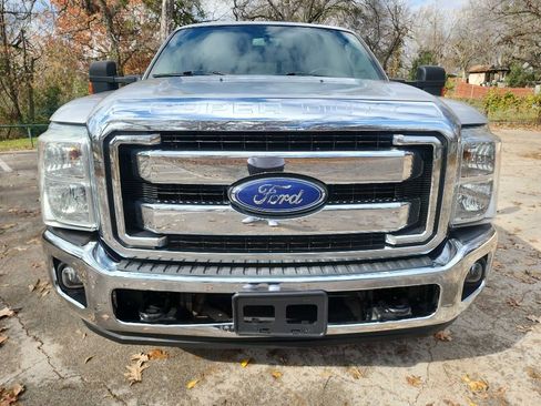 Used 2016 Ford F250 Lariat w/ Lariat Interior Package image 2
