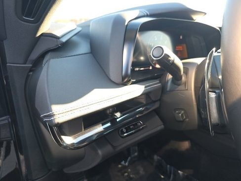 Used 2025 Chevrolet Corvette Stingray w/ Z51 Performance Package image 15