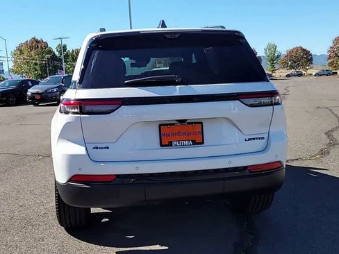 New 2025 Jeep Grand Cherokee Limited image 7