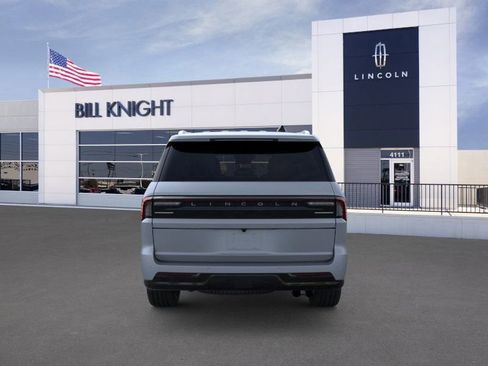 New 2026 Lincoln Navigator Reserve AWD/4WD image 5