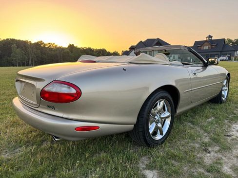 Used 1997 Jaguar XK8 Convertible RWD image 19