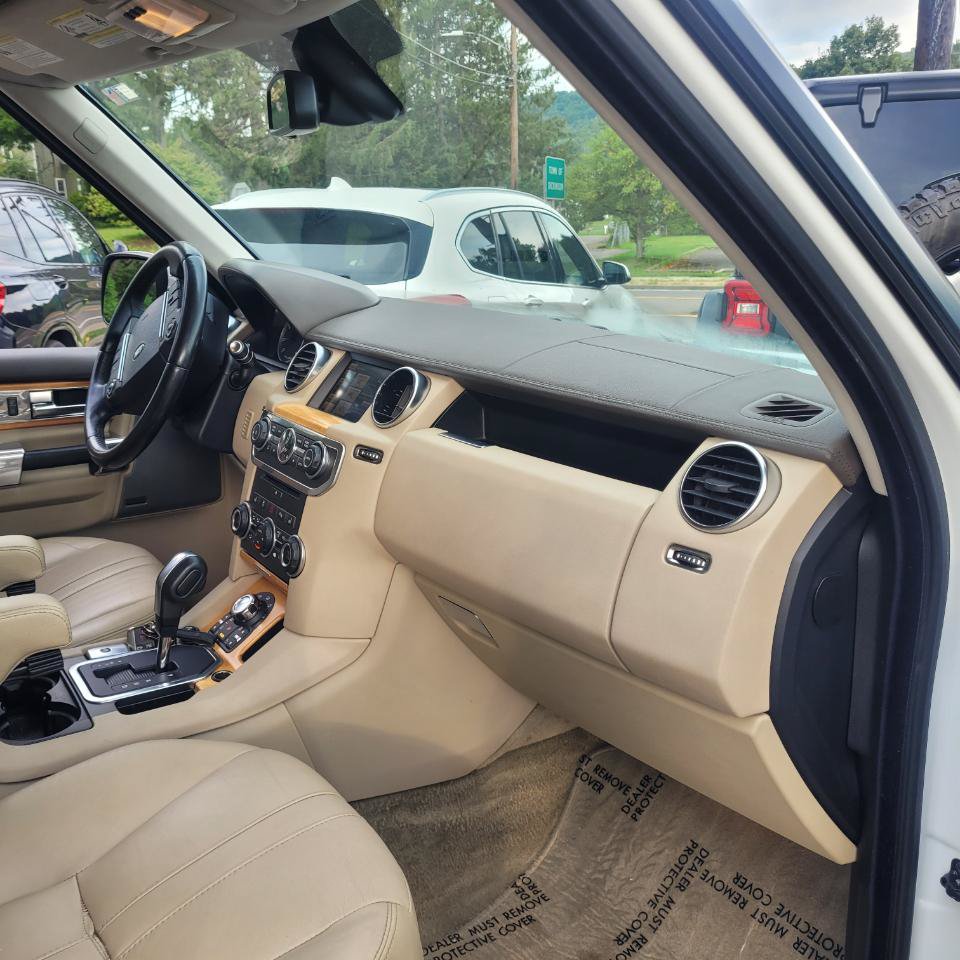 Used 2013 Land Rover LR4 HSE w/ HSE Pkg AWD/4WD image 27