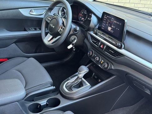 Used 2024 Kia Forte LXS image 8