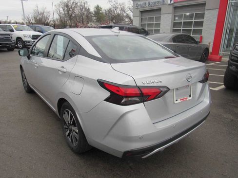 Used 2025 Nissan Versa SV image 7