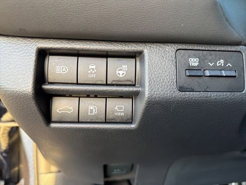 Used 2019 Toyota Avalon Touring w/ Advanced Safety Package image 12