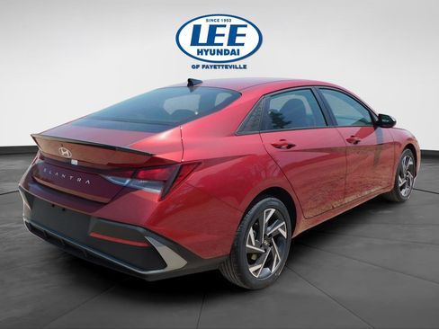 Certified 2025 Hyundai Elantra Sport image 3