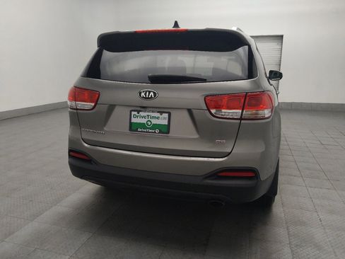 Used 2016 Kia Sorento FWD image 7