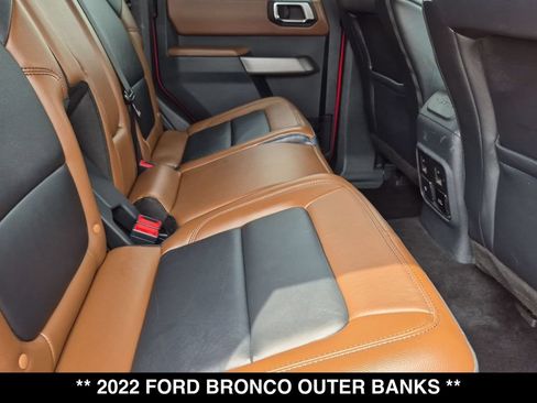 Used 2022 Ford Bronco Outer Banks AWD/4WD image 25