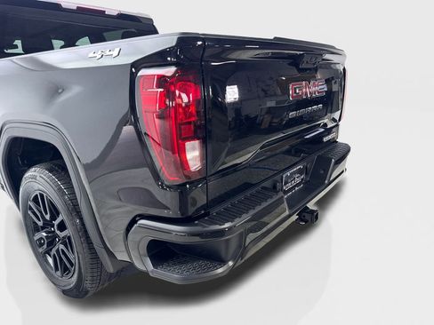 Used 2024 GMC Sierra 1500 Elevation image 19