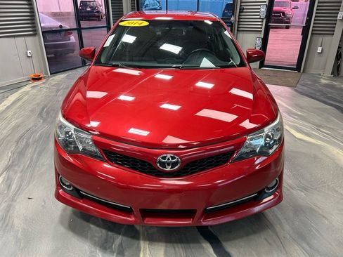 Used 2014 Toyota Camry SE image 31