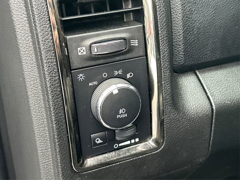 Used 2018 RAM 1500 Sport w/ Convenience Group image 40