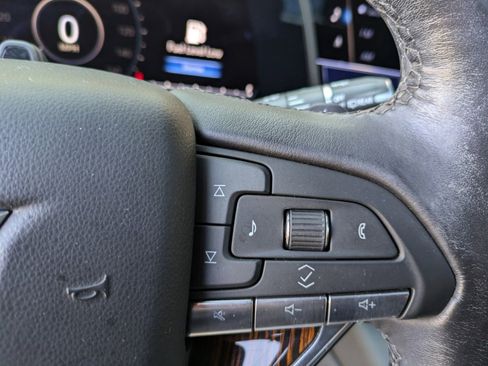 Used 2022 Cadillac Escalade Premium Luxury w/ Performance Package image 22