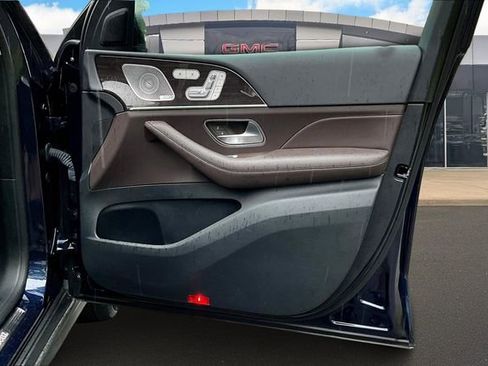 Used 2021 Mercedes-Benz GLS 450 4MATIC image 17