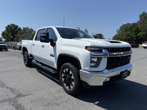 Used 2020 Chevrolet Silverado 2500 LT w/ Texas Edition AWD/4WD image 9