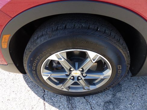 Used 2025 Chevrolet Blazer LT FWD image 15