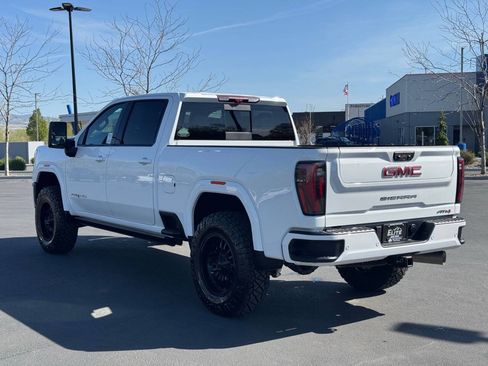 Used 2025 GMC Sierra 3500 AT4 w/ AT4 Premium Plus Package AWD/4WD image 9