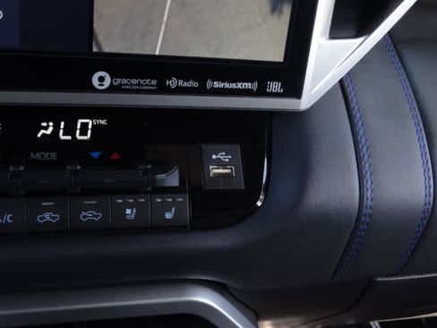 Used 2024 Toyota Tundra Platinum image 33