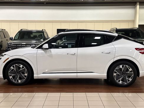 New 2026 Genesis GV60 RWD image 7
