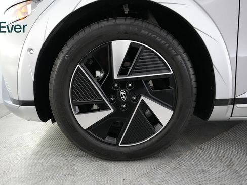 Used 2025 Hyundai Ioniq 5 Limited RWD image 19