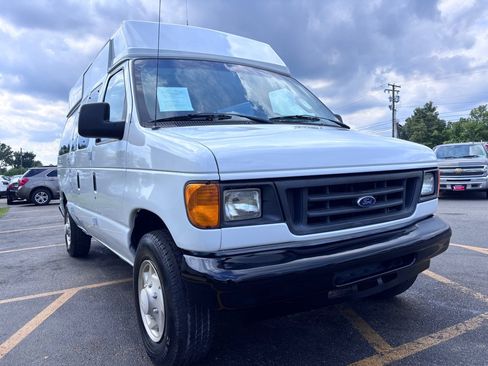 Used 2007 Ford E-250 and Econoline 250 RWD image 4