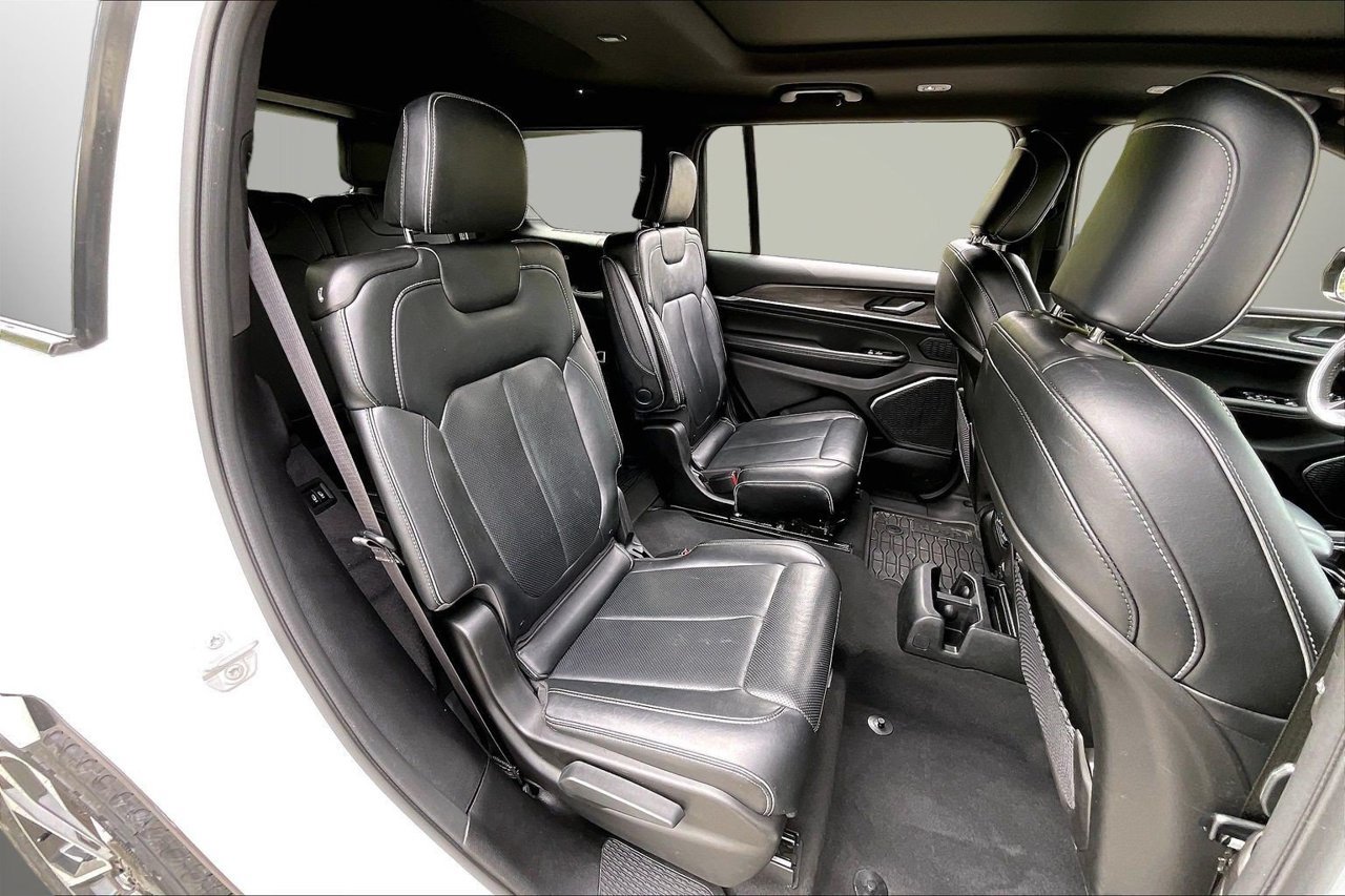 Certified 2023 Jeep Grand Cherokee L Overland AWD/4WD image 25