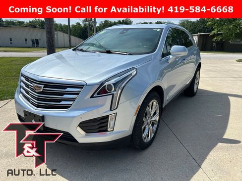 Used 2017 Cadillac XT5 Luxury w/ Driver Awareness Package AWD/4WD image 2