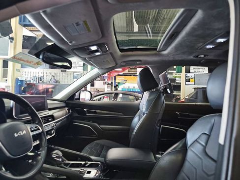 Used 2022 Kia Telluride SX w/ SX Prestige Package AWD/4WD image 13