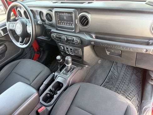 Used 2021 Jeep Wrangler Sport AWD/4WD image 12