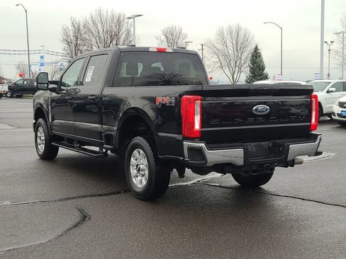 Used 2024 Ford F250 XLT w/ FX4 Off-Road Package image 12